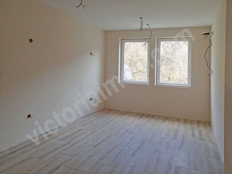 Продава се Четиристаен апартамент в Велико Търново, Асенов - 90 кв.м за 1145 €/кв.м - Снимка #6