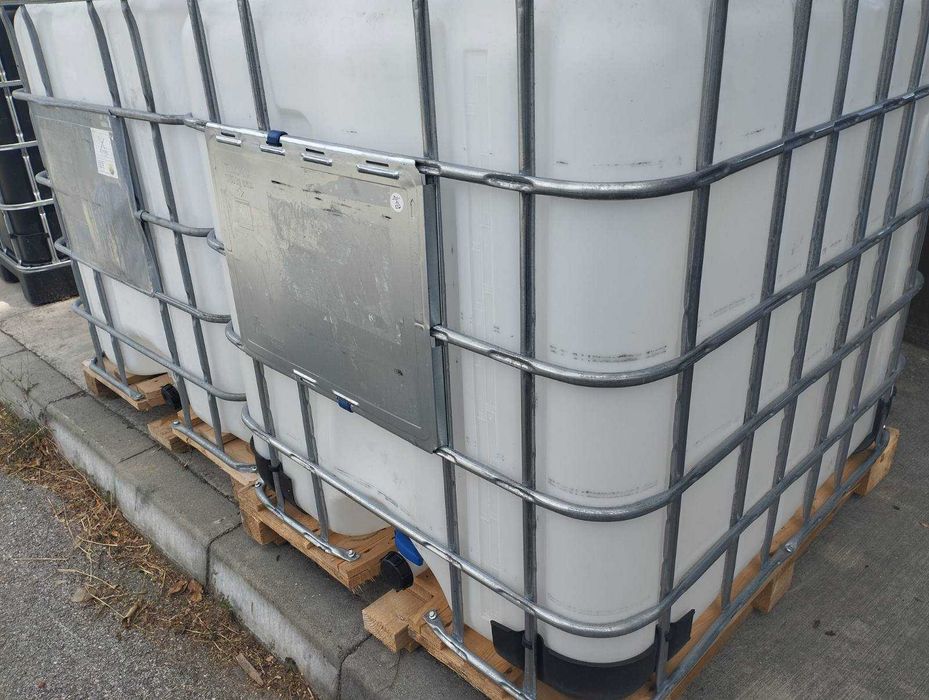 IBC бидони - 1000л за съхранение на течности