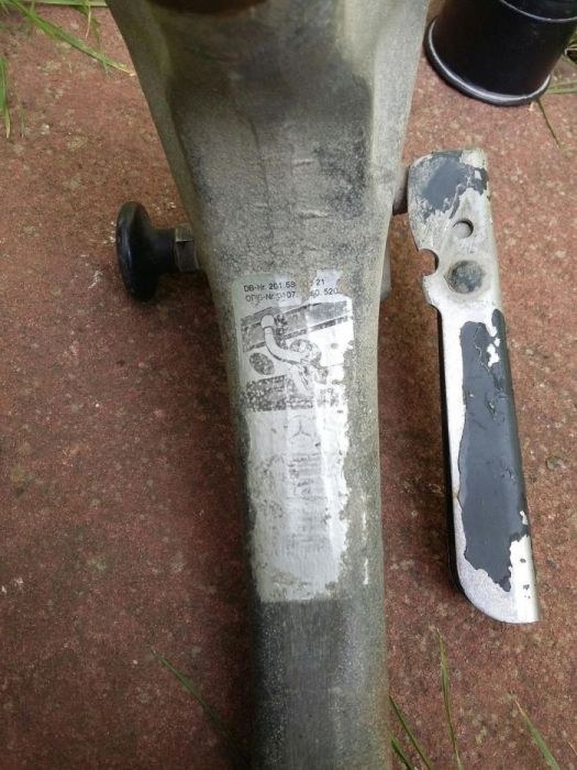 Теглич за мерседес 201