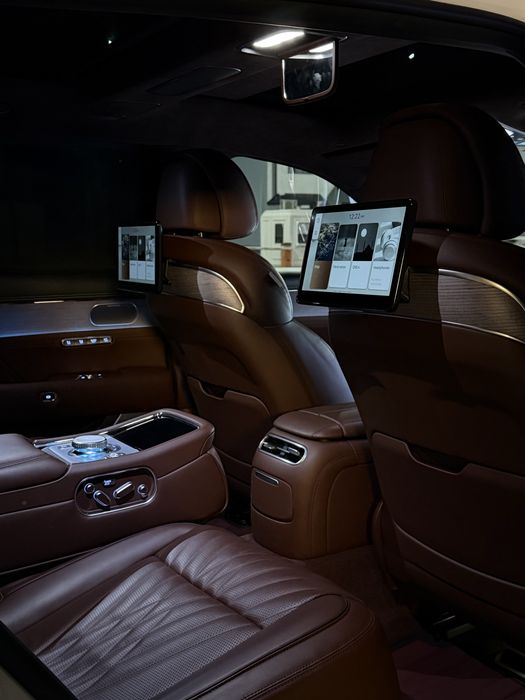 Genesis G90 Full