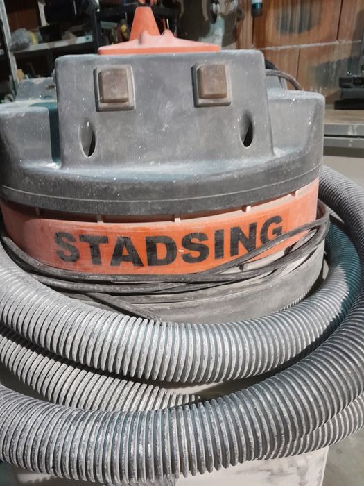 Прахосмукачка HILTI - VCU 40
Прахосмукачката работи добре 
На който не