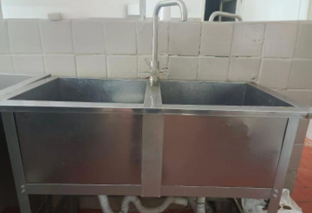 Мойка двухсекционная