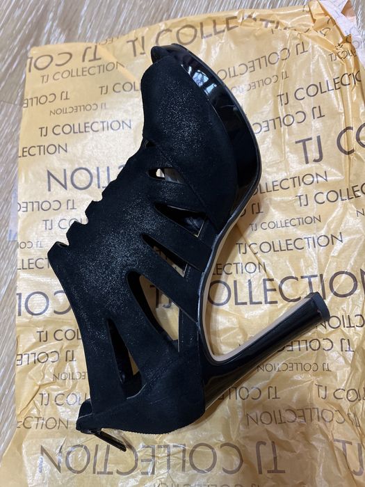 Шикарные босоножки