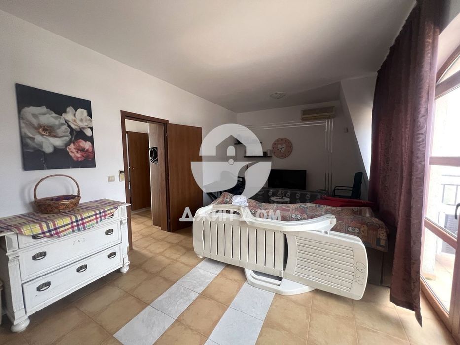 Продава се Тристаен апартамент в с. Кошарица, Област Бургас - 76 кв.м за 490 €/кв.м - Снимка #2