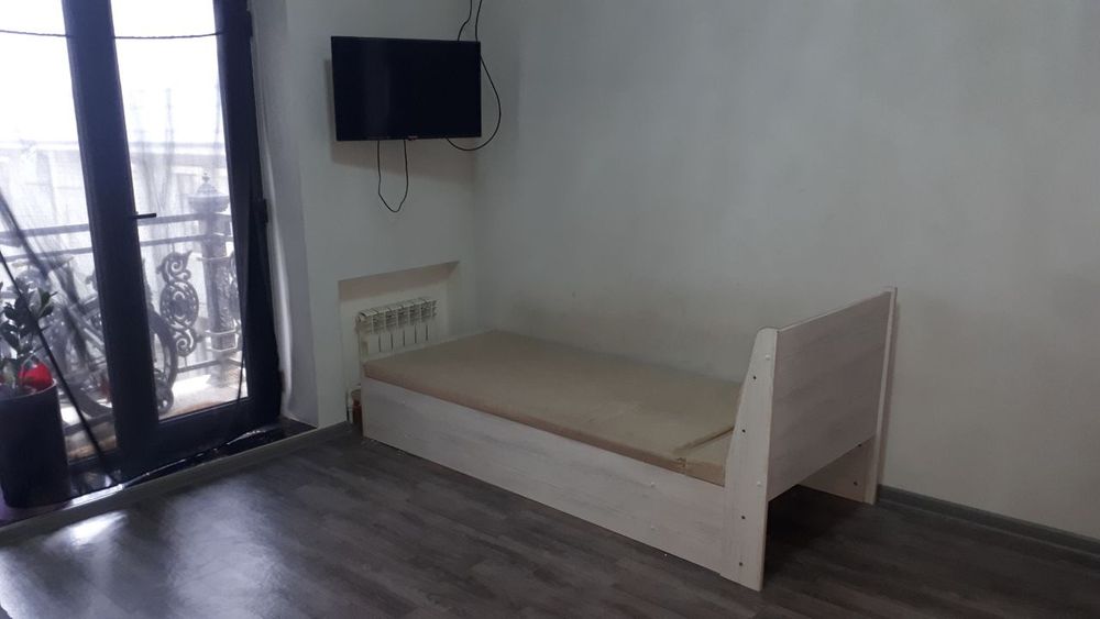 Аренда метро беруний 2.хонали оилага берилади расмдаги уй