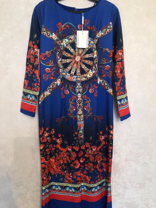 Платье длинное новое