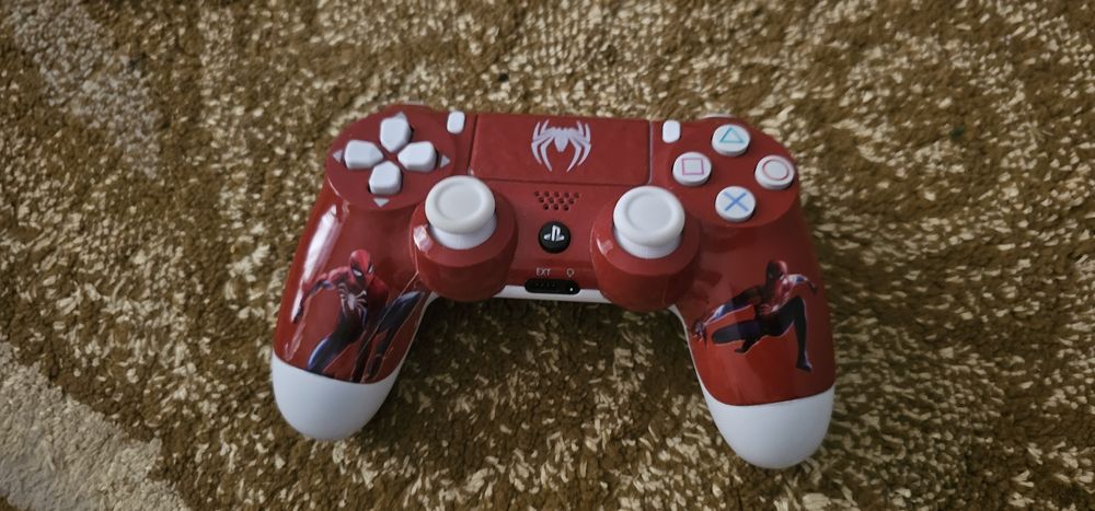 Playstation 4 с скачанными играми