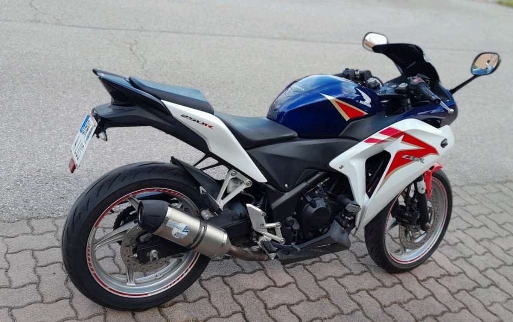 Honda cbr250r  Мотоциклет