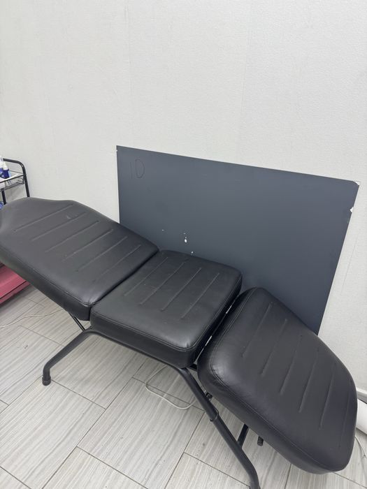 Кушетка, стульчик для мастера