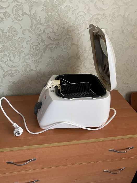Фритюрница 2,5 л.,б/у,самовывоз