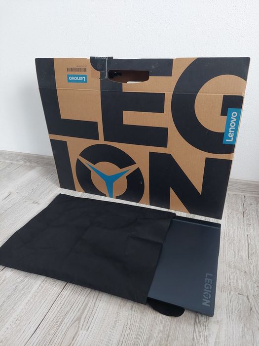 Vând Laptop Lenovo LEGION 5