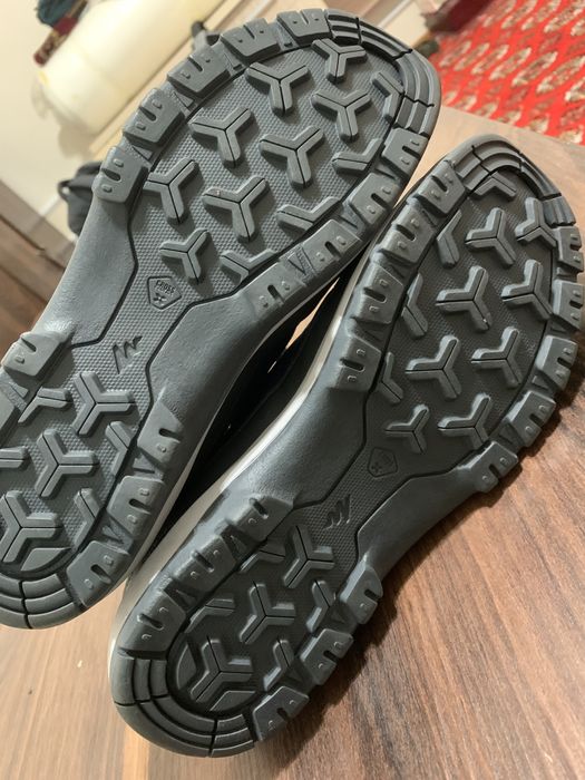 Etik. Decathlon, dekatlon. Waterprof, suv oʻtkazmas