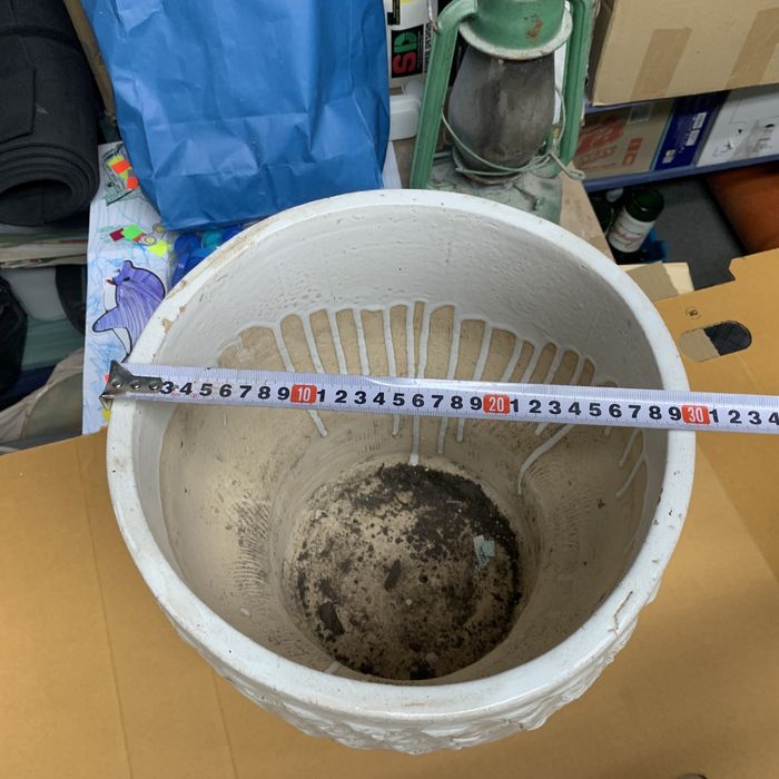 Продавам голяма керамична ваза