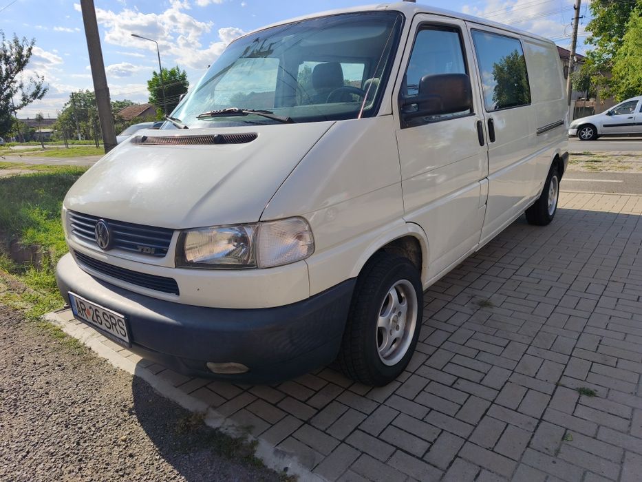 Volkswagen Transportrer  2.5 TDI ACV 102 cp 5 locuri Clima an 2002