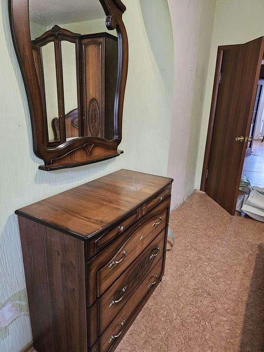 Продам спальни гарнитур