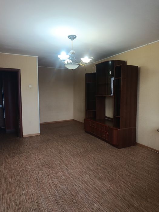 Стенка горка с темным стеклом