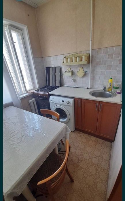 Срочно продаётся Юнусабвд-13  1/5/5  балкон 2х6