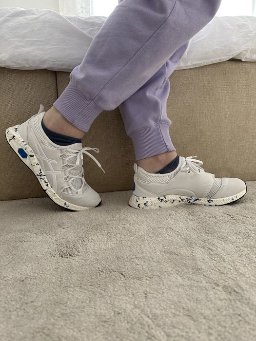 Дамски маратонки ASICS, номер 40