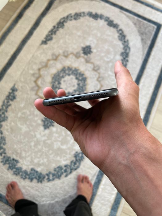 Iphone 8 plus 64/77%
