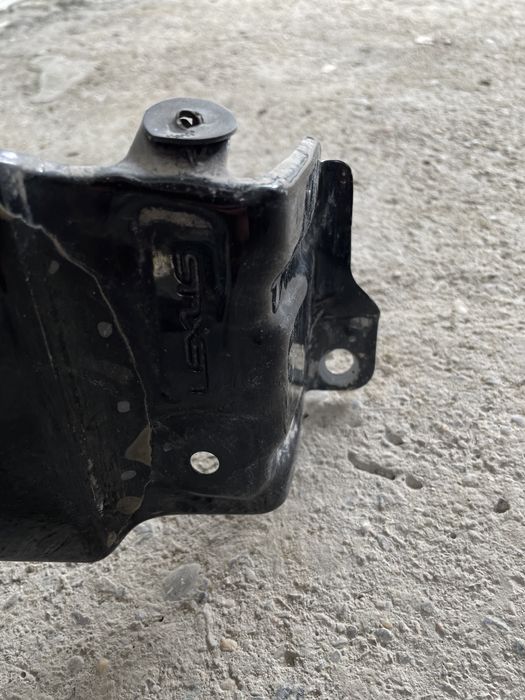 Крыло ,Лексус Lx570 переднее правое