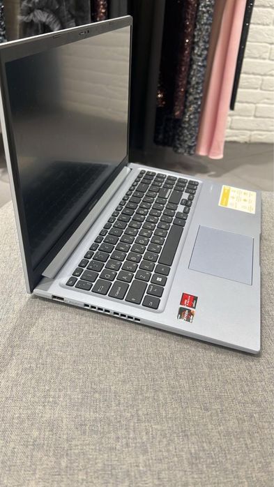 Продам ноутбук asus vivobook