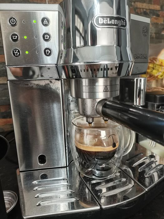 Aparat de cafea DeLonghi