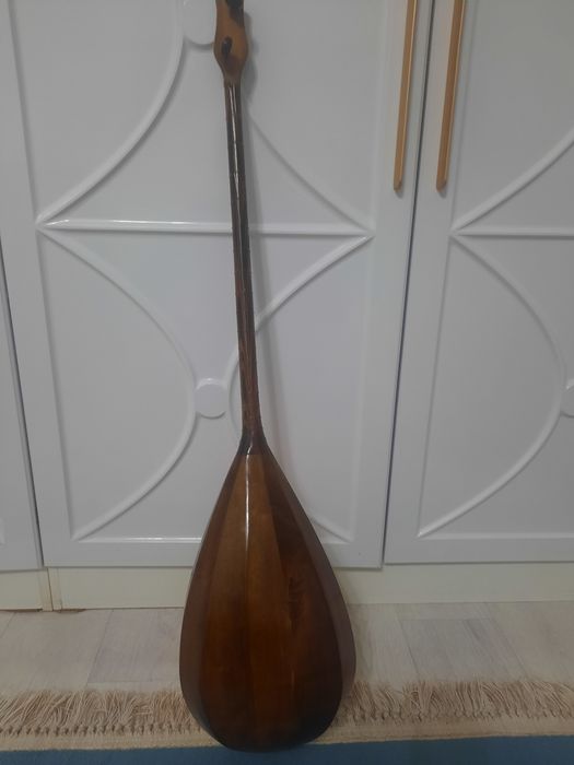 Домбыра сатылады