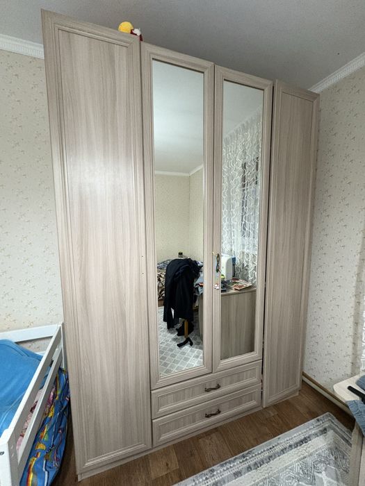 Шкаф для спальной