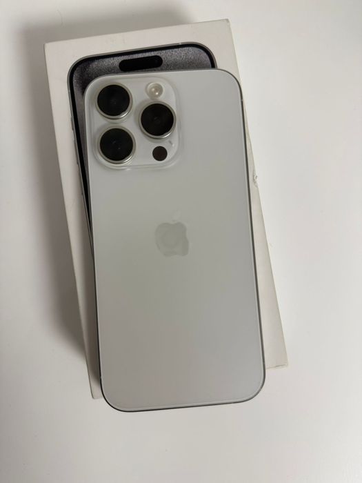 Vand Sau Schimb IPhone 15 PRO White Titanium 128Gb Neverlocked