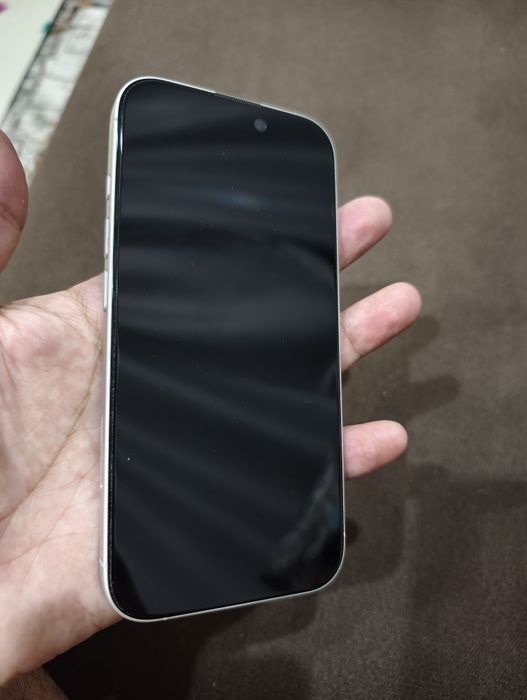 Продам IPhone 16 128gb белый