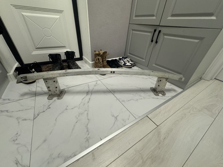 Продам Усилитель на Lixiang