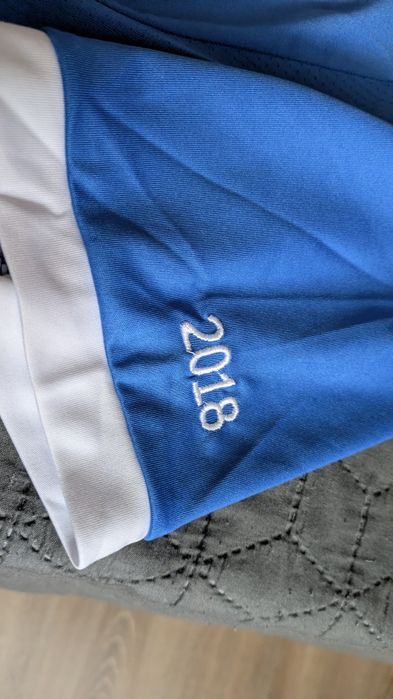 Мачова тениска Левски София, Холмар 5