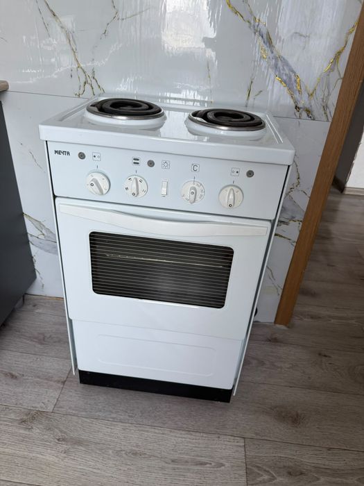 Продам электрическую плиту