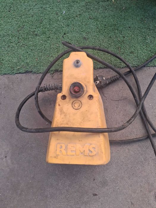 Струг REMS за тръбна резба