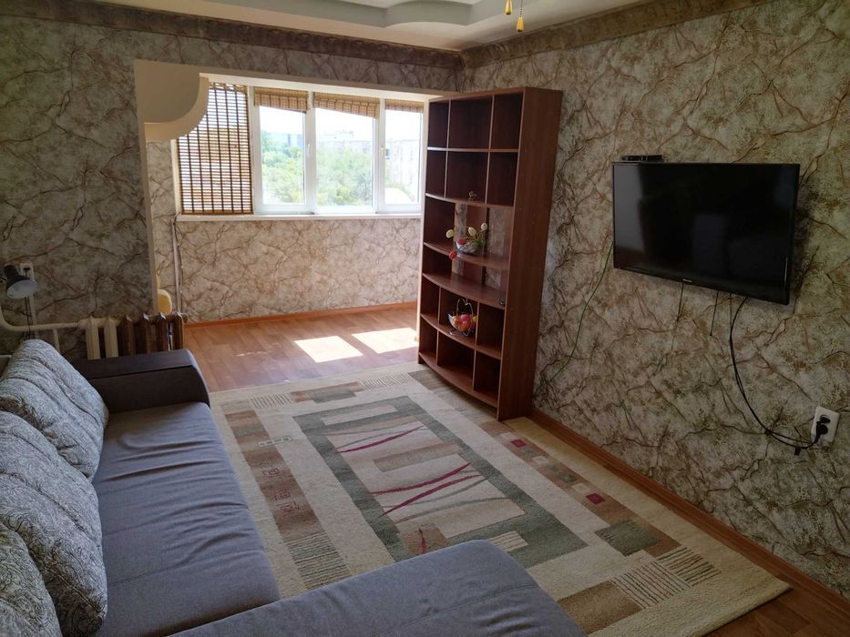 Сдаю 2шку в 8 мкр возле драмтеатра