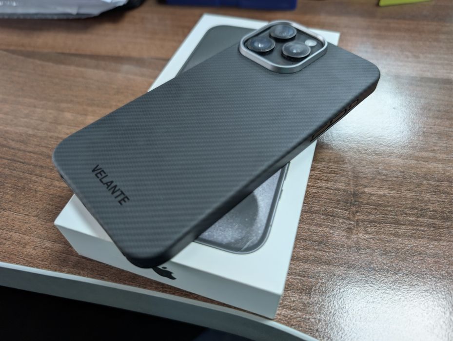 Vând schimb iPhone 15 PRO MAX, 256 GB,  în cutie, stare impecabilă.