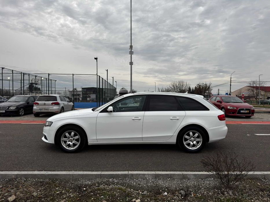Vand Audi A4 B8 Avant 2.0 TDI Automat Alb