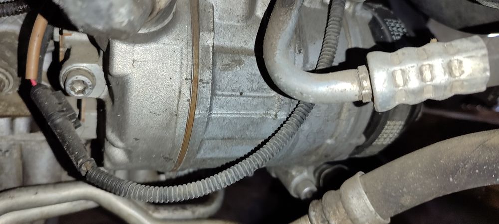 Компрессор кондиционера N63 ,e70,e71