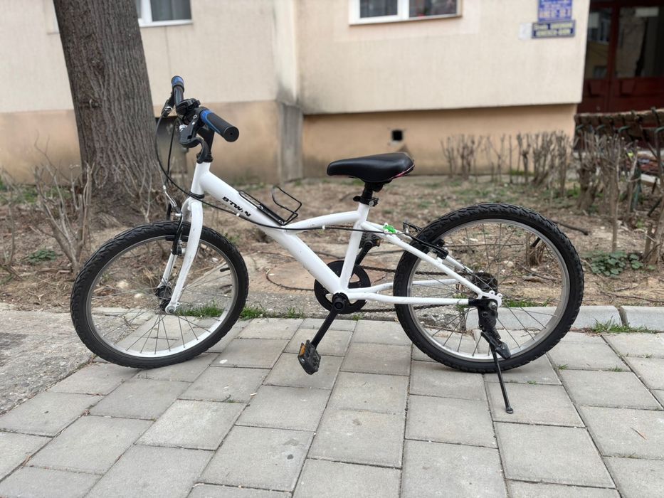 Bicicleta  alba noua Btwin folosita doar de proba tinuta in boxa