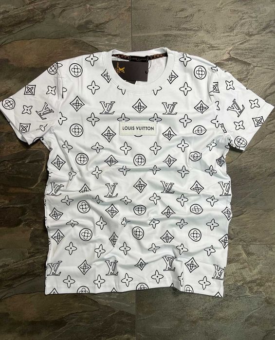 Мъжки Тениски Essentials