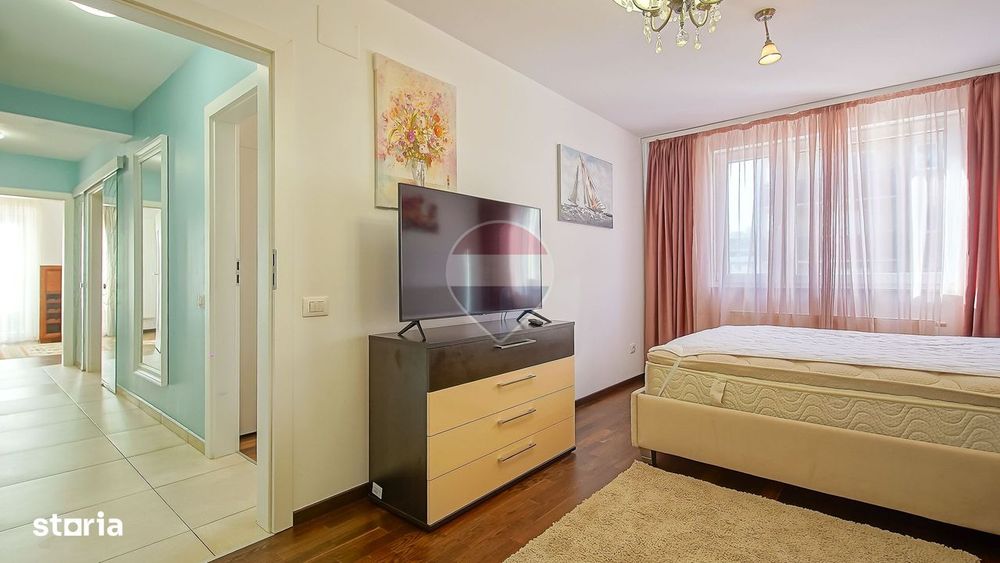 Apartament cu 3 camere de închiriat în zona Tractorul