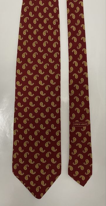 Cravata Armani rosie