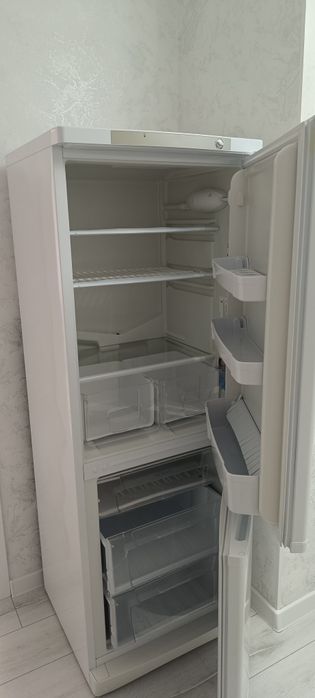 Холодильник Indesit
