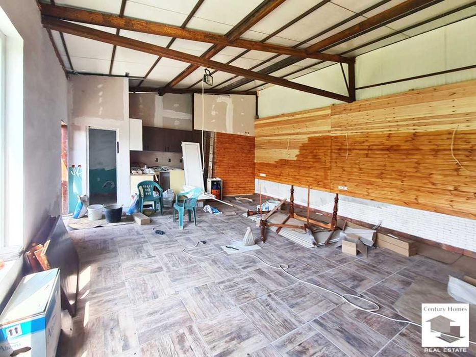 125181 Панорамен парцел с едноетажна сглобяема сграда в с. Бадевци