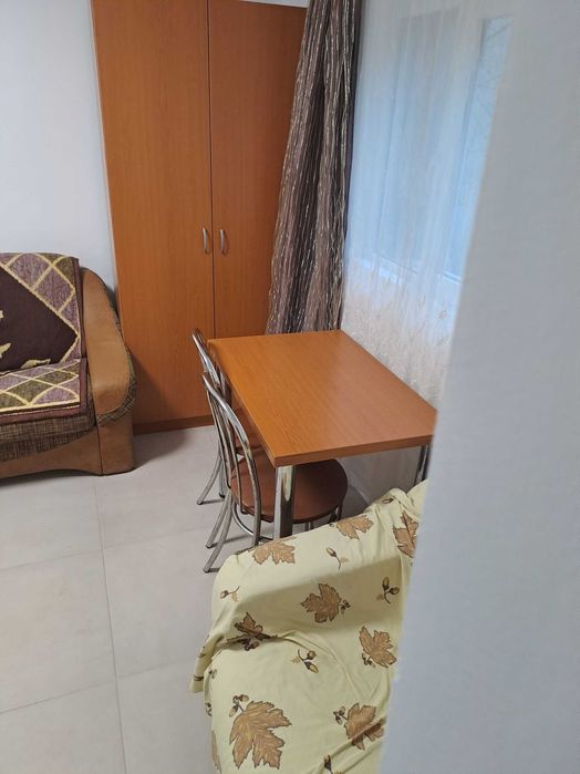 Marăști/Dau în chirie cameră ,bucătărie,baie ,hol zona pod Ira