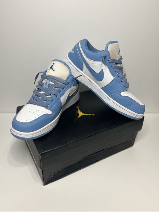 Nike Air Jordan 1 Low UNC