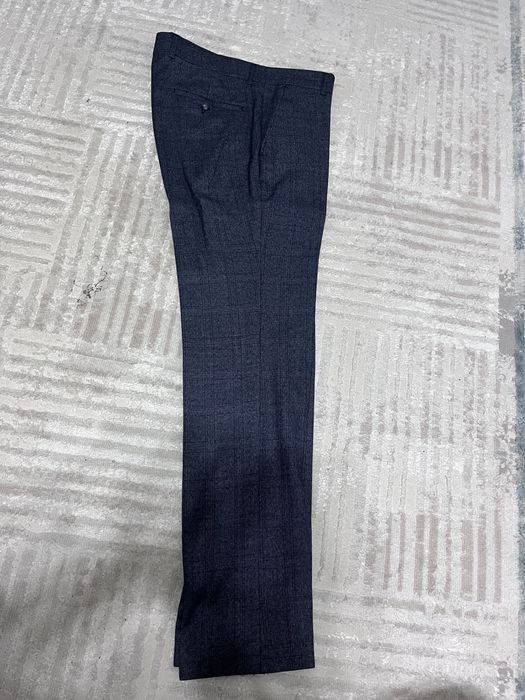 Новый костюм,очень красивый