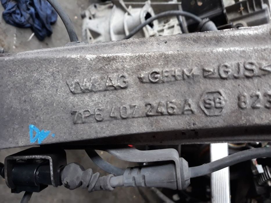 fuzeta dreapta fata audi q7 3.0 tdi facelift 7p6407246a 7p6 407 246 a 2011 2012 2013 2014