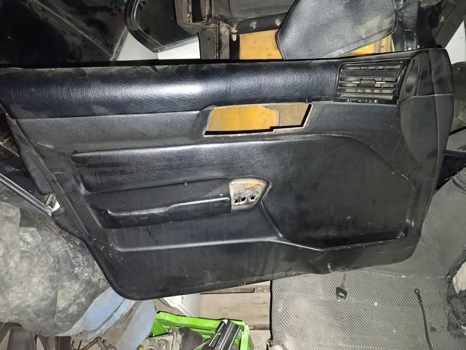 Обшивки на БМВ е34