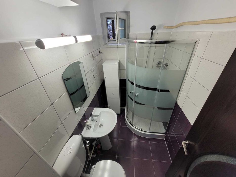 Apartament 2 camere decomandat Calea Bucuresti nr.50 bloc A5 Institut